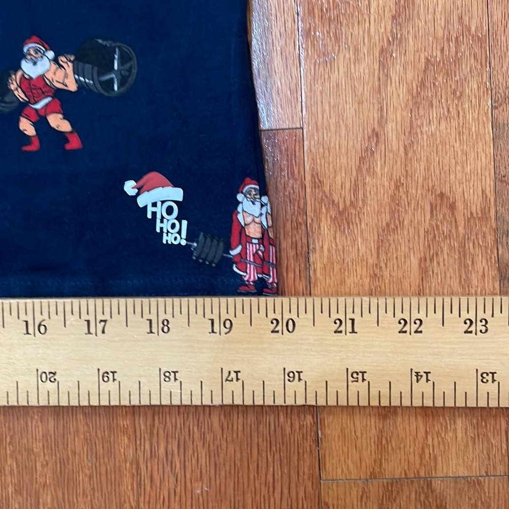 Denim and Flower Ricky Singh Santa Merry Fitness Shirt Size Large Short Sleeve - Picture 14 of 16